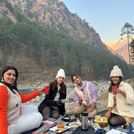 Hotel The Royal Orchard Kasol Extérieur photo