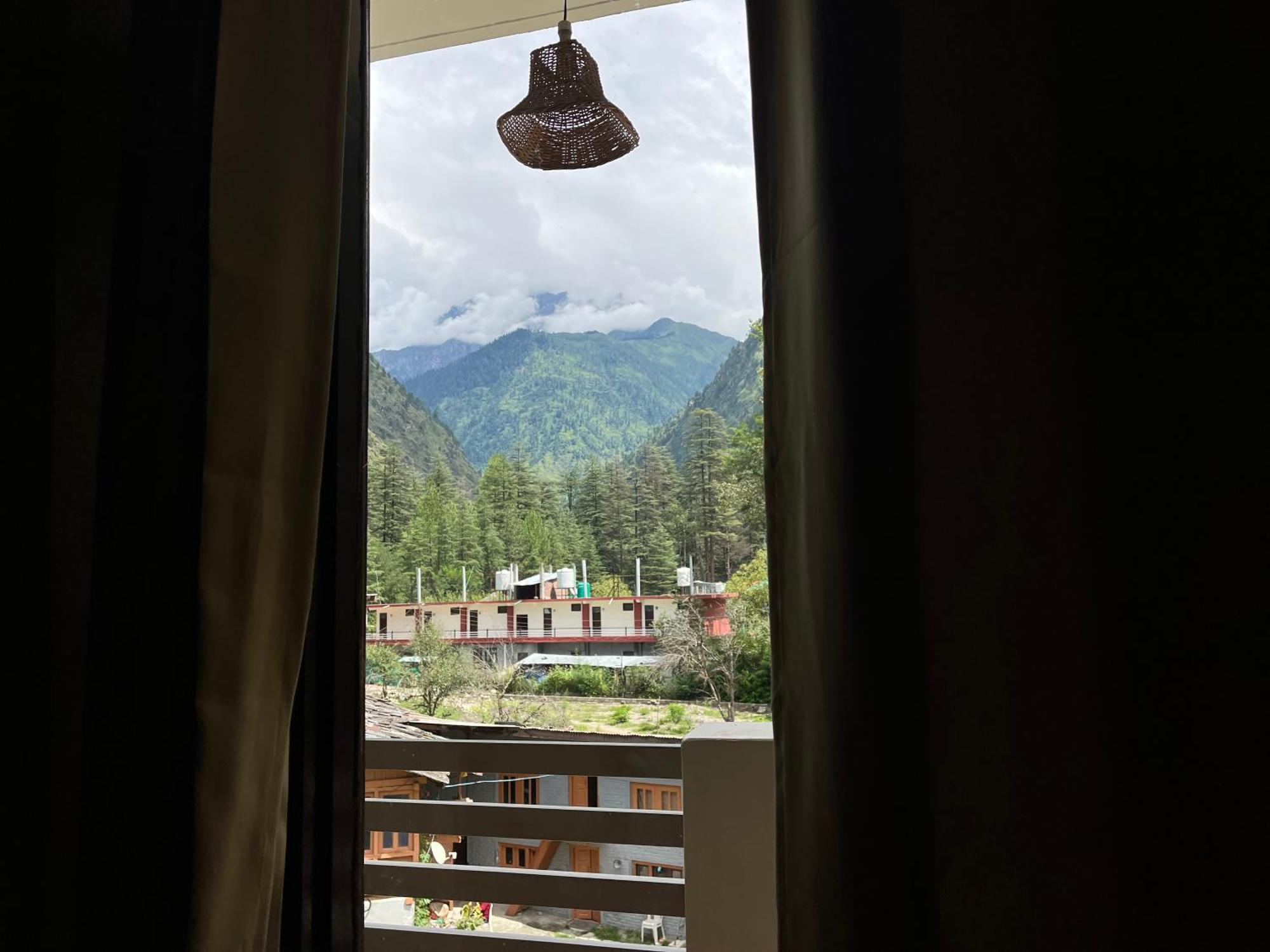 Hotel The Royal Orchard Kasol Extérieur photo