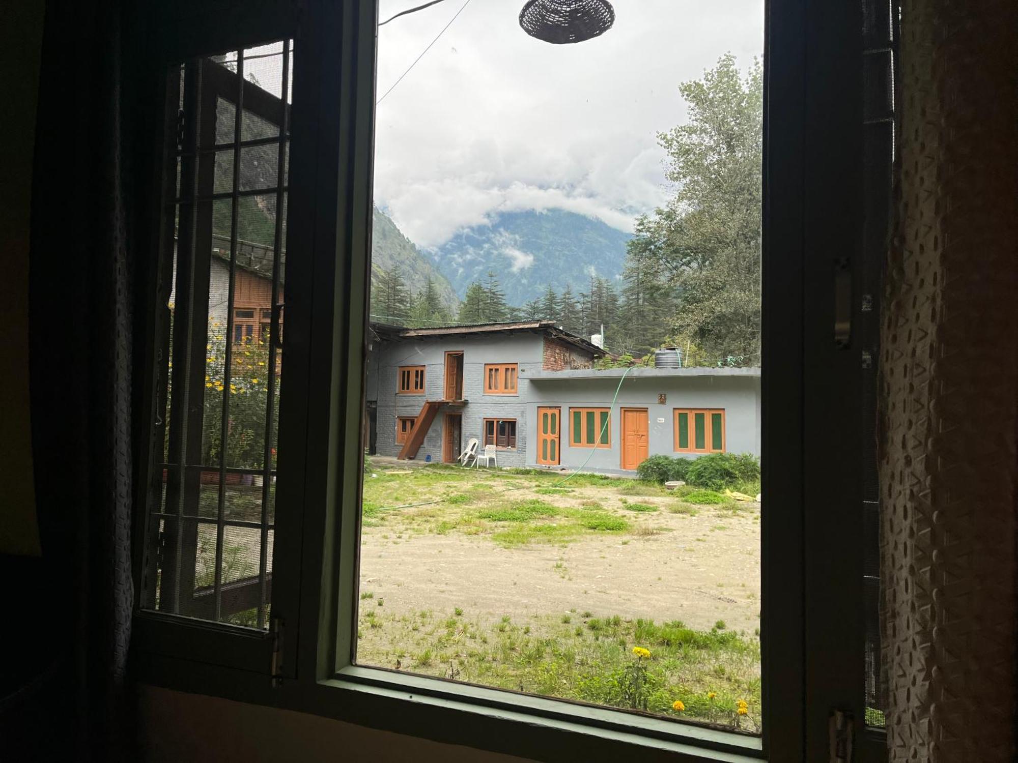Hotel The Royal Orchard Kasol Extérieur photo