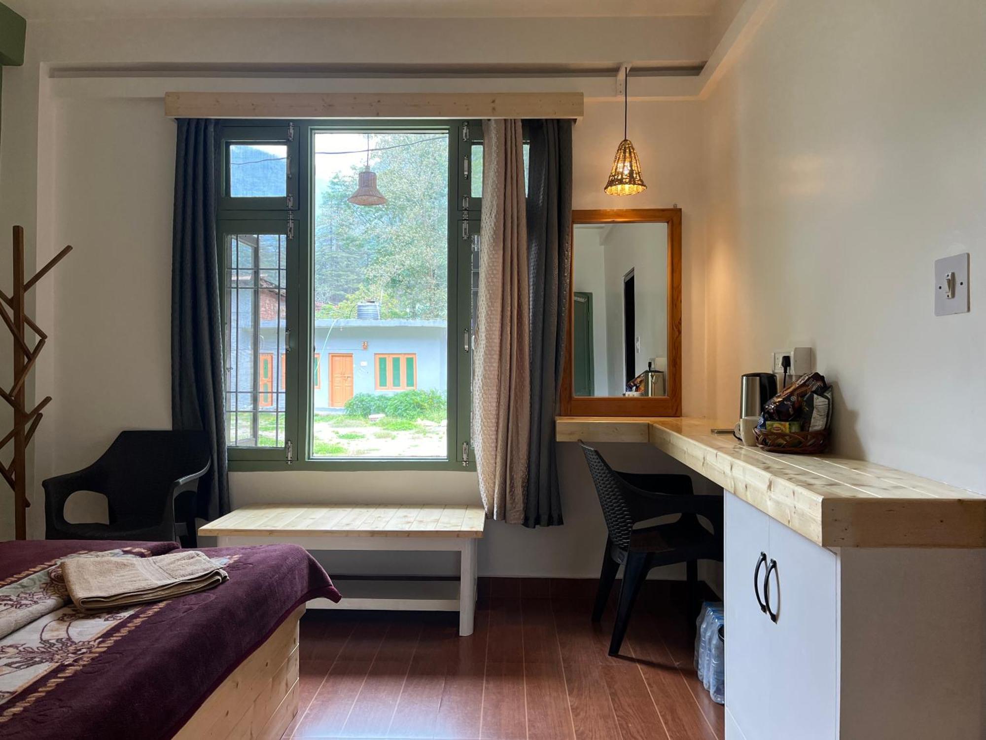 Hotel The Royal Orchard Kasol Extérieur photo