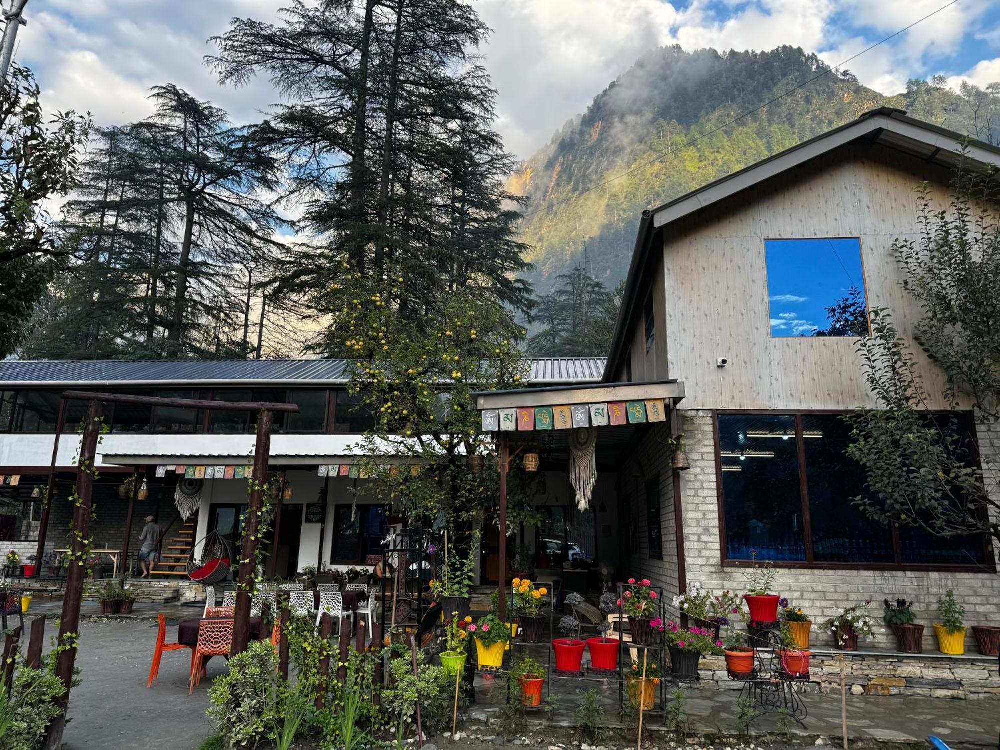 Hotel The Royal Orchard Kasol Extérieur photo