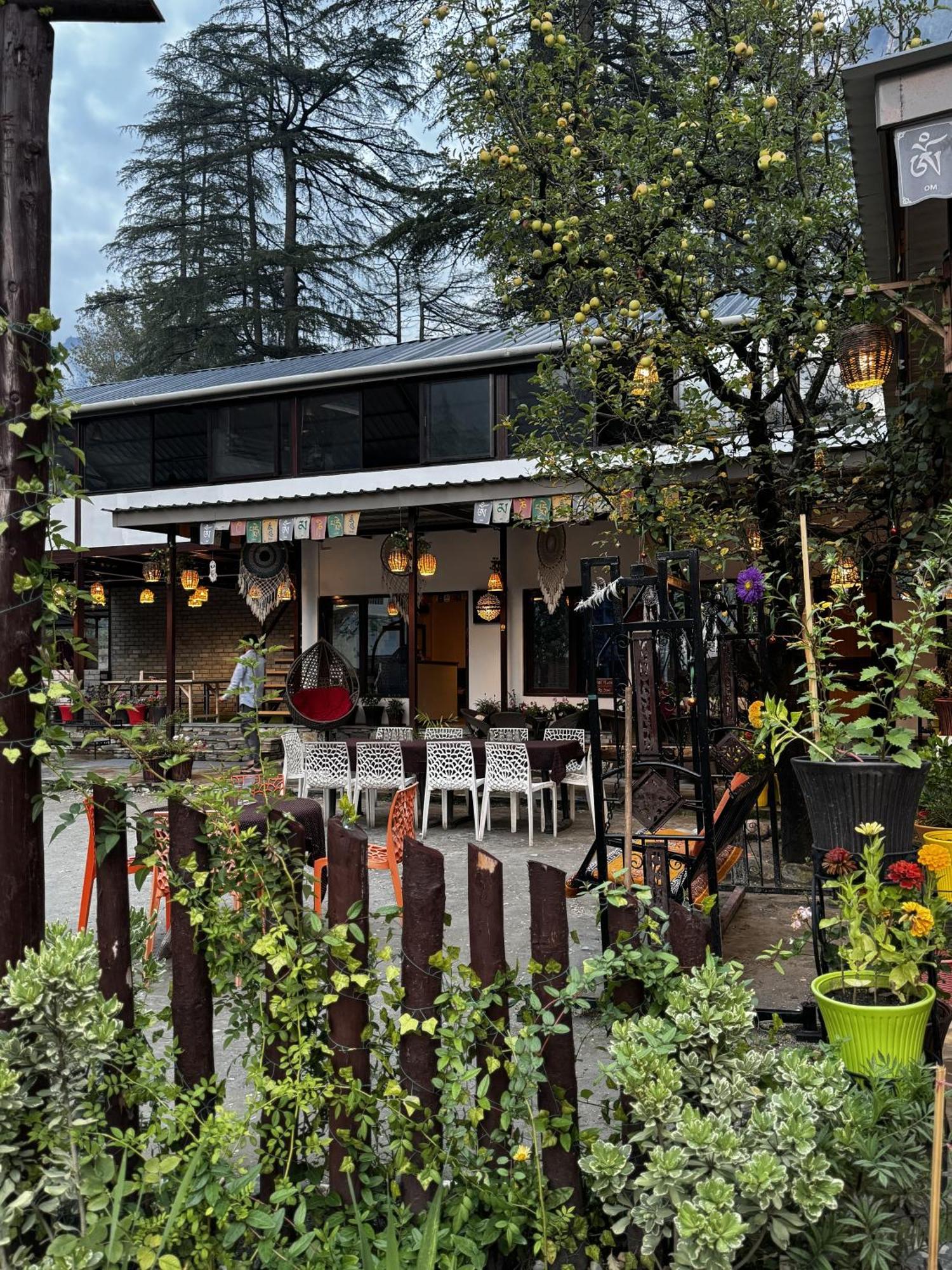 Hotel The Royal Orchard Kasol Extérieur photo