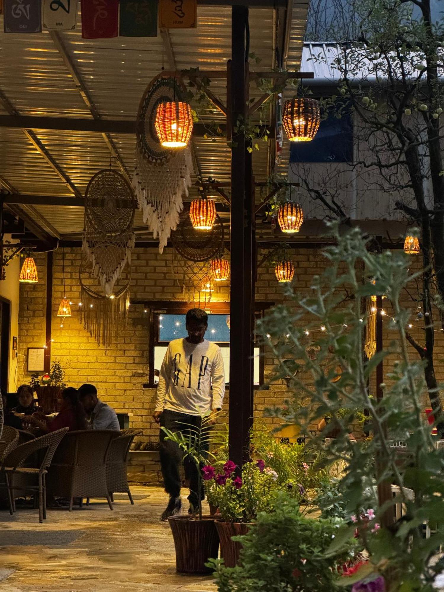 Hotel The Royal Orchard Kasol Extérieur photo