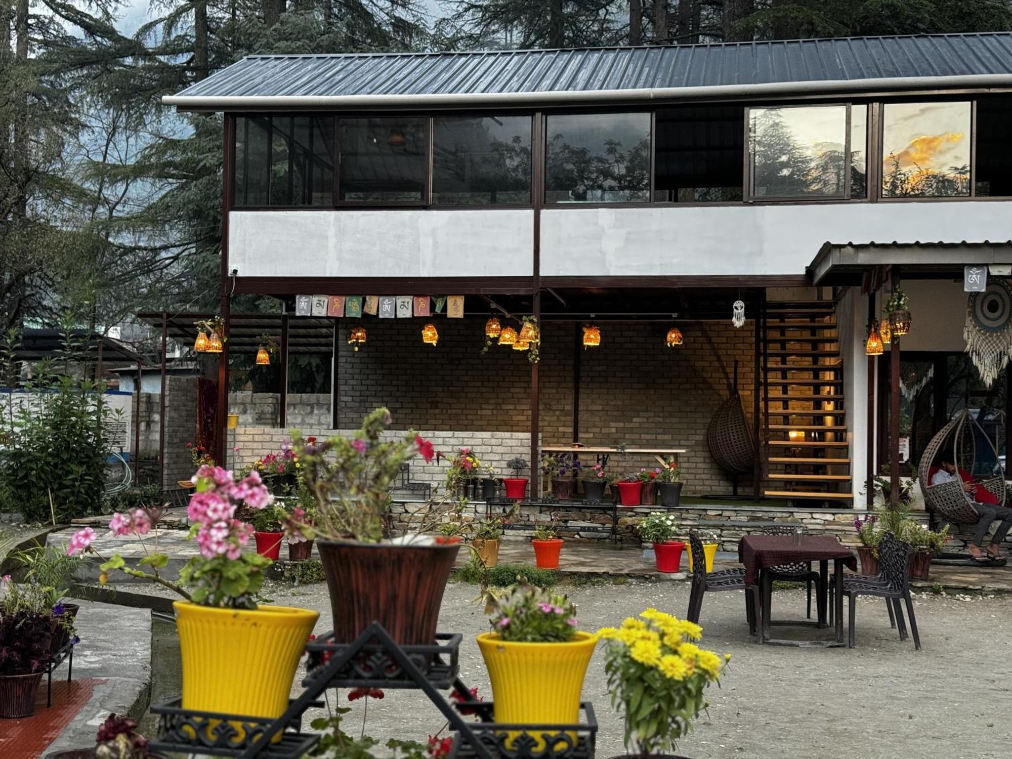 Hotel The Royal Orchard Kasol Extérieur photo