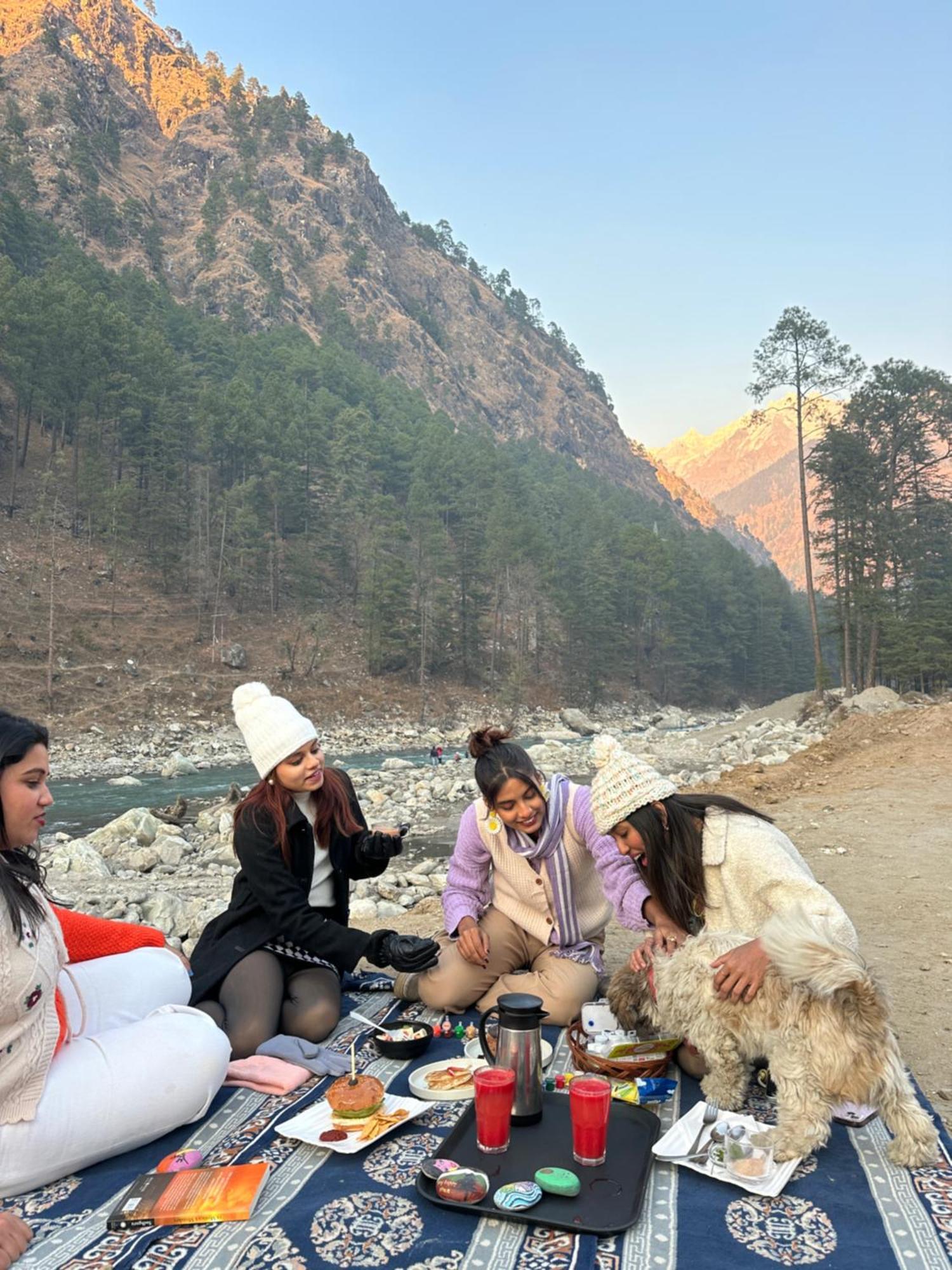 Hotel The Royal Orchard Kasol Extérieur photo